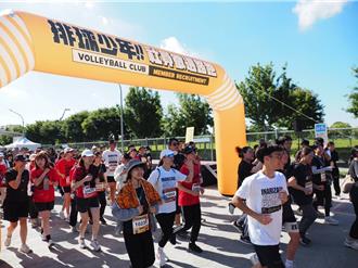 熱到爆還是要跑！「排球少年」路跑2000粉絲熱血參賽