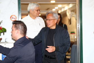 讚魏哲家「My Hero」  黄仁勋：台湾接下来将非常忙碌