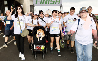 金融業最大健走活動　「國泰金控健康走」5千民眾河岸開走