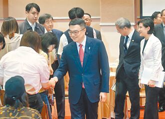 放下政治鬥爭 轉拚經濟民生