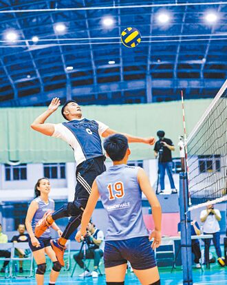 亮哲攜國手爸戰世壯運