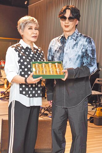 黃小琥備戰巡演 蕭煌奇玩地獄哏邀遊車河