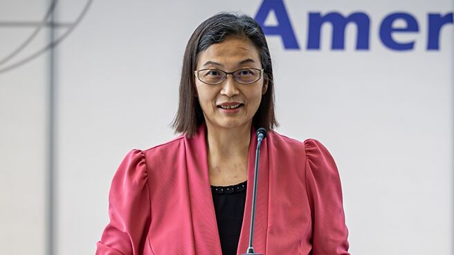 环球晶董事长徐秀兰正式宣布美国新厂 GlobalWafers America开幕。图／环球晶提供