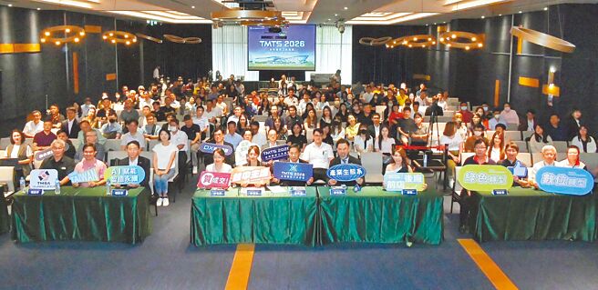 台湾工具机暨零组件公会宣布2026年两年一度台湾国际工具机展，移师回全新落成的台中国际会展中心，2026年3月25日起登场，16日由理事长陈伯佳主持展览说明会。图／台湾工具机暨零组件公会提供