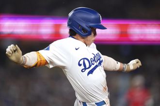MLB》道奇面臨人才取捨 美媒勸「無腦選金慧成」