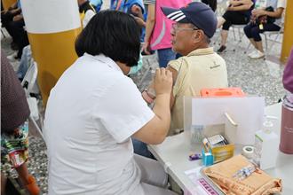 新冠疫情進入高發期 苗栗縣政府衛生局呼籲注射新冠疫苗