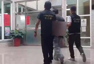 台中男拿滅火器亂噴遭逮　犯案理由超蝦