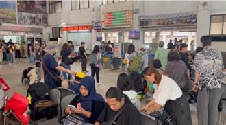 台鐵北迴線雙向中斷！旅客行程大亂 怒喊「花蓮變孤島」