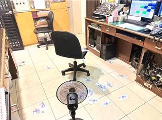 汽车旅馆索要备品不满要收费　醉男拿十万元怒砸柜台小姐