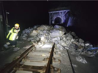 花莲土石流衝击铁公路 秀林乡和平村明停班停课