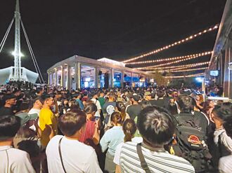 頑童MJ116開唱 歌迷擠大港橋 險釀梨泰院慘劇