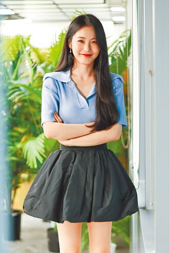 辛叡恩拍《正年》载歌载舞累翻