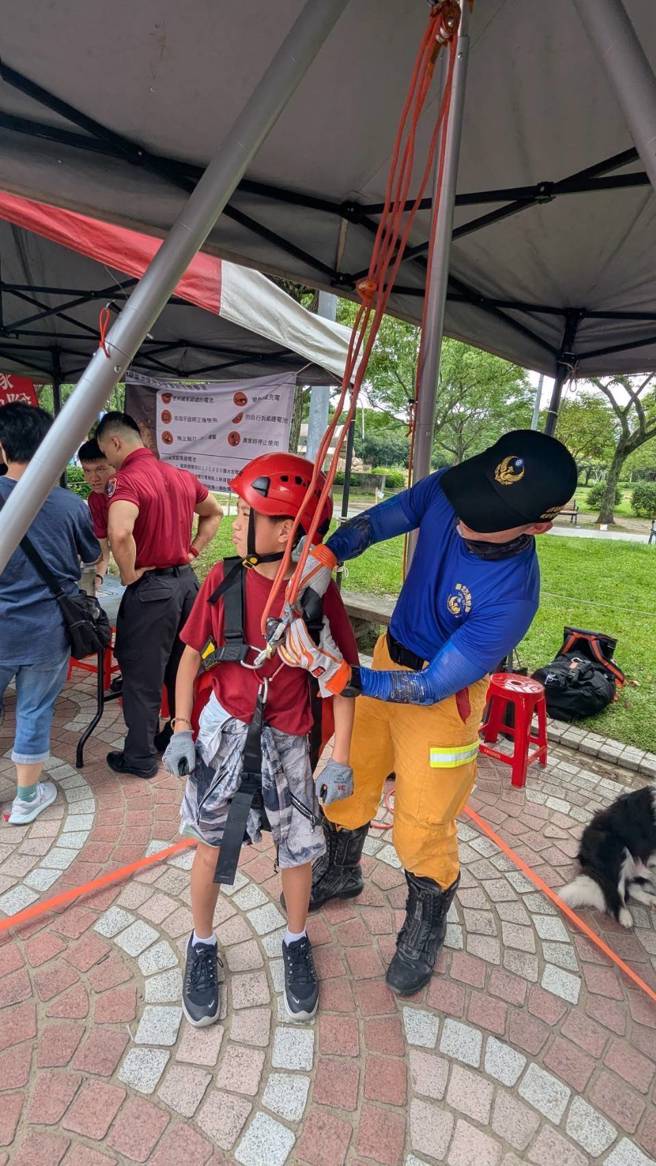 消防隊結合國際同濟會，舉辦反毒反霸凌防災宣導園遊會  。(翻攝畫面)