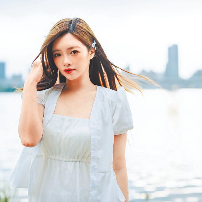 曲曲发行首支台语单曲，倾诉对阿公、阿嬷的思念。（红心字会提供）