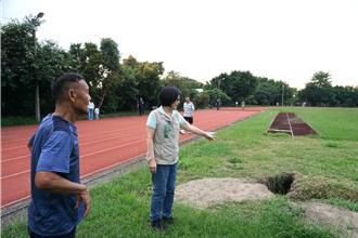 霧峰運動場破損嚴重還有「狗洞」 民代籲全面整建