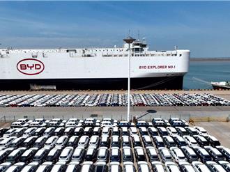 陸車企搶建遠洋汽車運輸船隊 擺脫「一船難求」困境