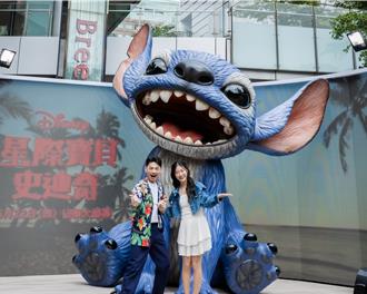 史迪奇巨型雕像空降台北！「韓國ㄟ金針菇」自曝是20年粉絲