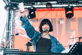 日本美女歌手川西奈月初訪台 大啖美食放話：很快再訪寶島