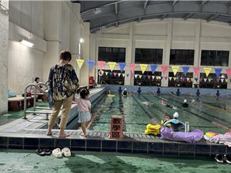 桃市立泳池仍「手動計秒」成六都唯一 張善政說話了