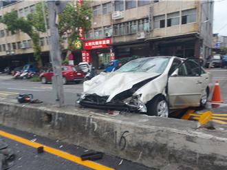 北大國小汽車暴衝已3死 肇事78歲翁3個月前才換照