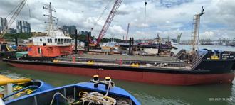 港务公司新购受泥船「高601号」下水　提升浚挖效益