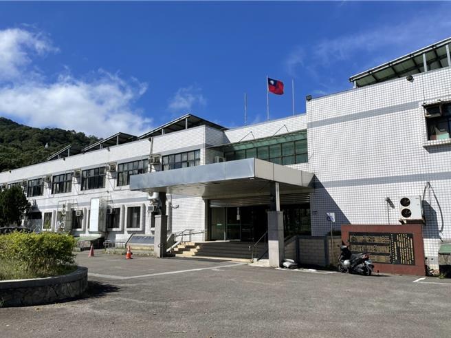 桃园市石门山育乐中心预计6月底试营运，整建工程接近尾声，惟劳工相关优惠措施尚未公布，劳动局表示，已与厂商研拟相关住宿与场地使用优惠，预计5月底前提报审查。（桃园市劳动局提供）