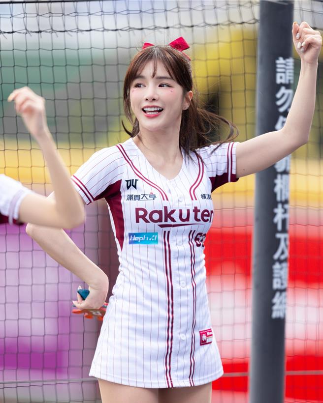 岱萦的笑容相当甜美。（乐天桃猿提供）