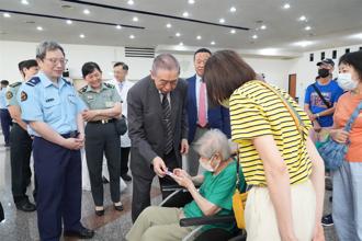 李棟樑慰訪三總松山分院 傳遞正能量