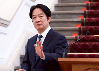 海納百川》一場謹小慎微的就職周年談話（馮國豪）