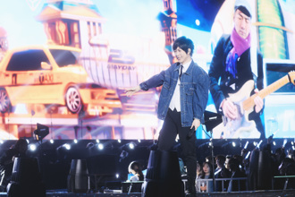 阿信被爆香港逛街遭扣店包圍索簽名　相信音樂回應了