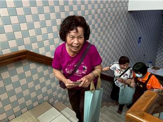 竹秀醫院520邀長輩挑戰爬10層樓練腳力 還能闖關拿獎品