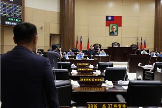 通霄海水浴場有望轉型海洋公園 鍾東錦：台電可認養
