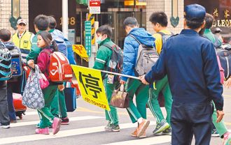 三峽高齡駕駛釀3死車禍 議員籲檢討換照、加派校園交安人力