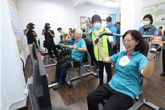 AI量身打造運動方案 南投第16處銀髮健身俱樂部開幕