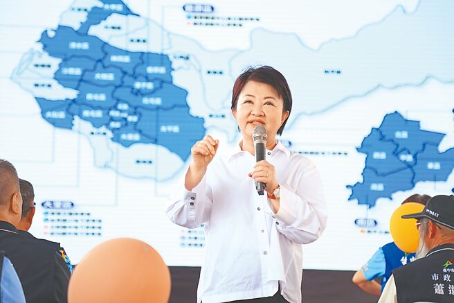 台中市长卢秀燕19日忧心非核家园导致中火火力全开，让好不容易改善的空气品质，可能会前功尽弃。（陈淑娥摄）