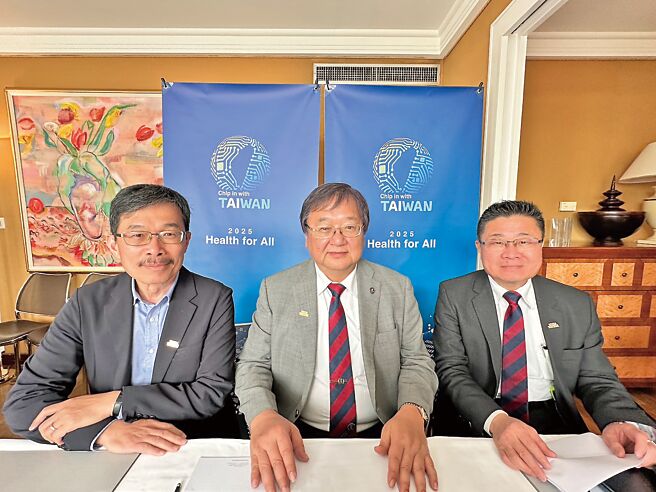 卫福部长邱泰源率领「台湾世界卫生组织行动团」前往参与世界卫生大会（WHA）。（卫福部提供／李念庭台北传真）