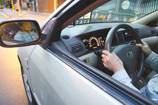 新北市三峡区19日发生重大车祸，肇事者为高龄驾驶，凸显高龄驾驶已成为道安问题。图为示意图。（本报资料照片）