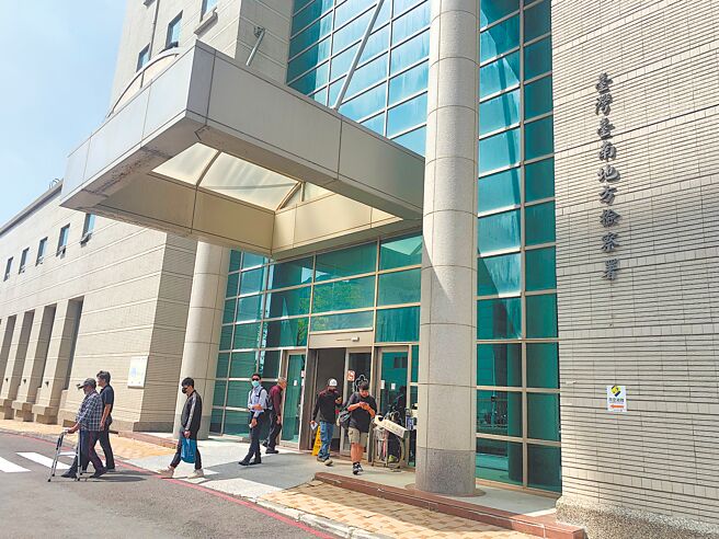 台南地检署本月初不准2名酒驾累犯易科罚金，裁定入监执行，台南地院也对1名5度酒驾累犯，加重判刑8月。（本报资料照片／郭良杰台南传真）