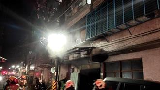 新莊瓊林路家庭工廠凌晨竄濃煙　住警器大響救屋主一家警