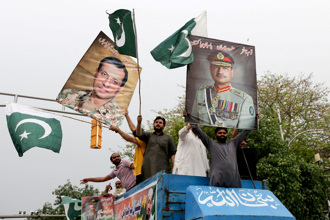 印巴战火造英雄：巴基斯坦陆军首长声望爆增 晋升元帅