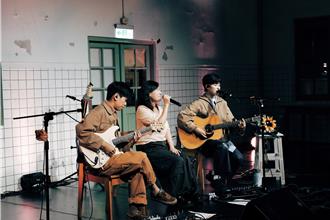 金曲36》王汇筑入围台语歌后等4奖 忆年初父亲过世泣不成声