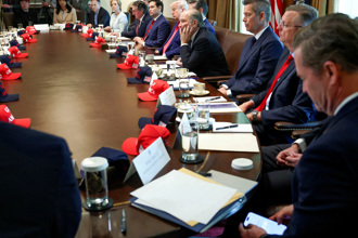 白宮前國安顧問用的山寨版App超危險 美官員逾60人資料遭駭