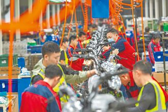 護航大減稅法案 關稅戰暫休兵