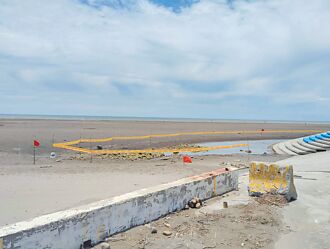 大安濱海樂園有鐵釘 遊客濺血