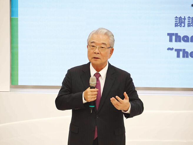 金仁宝集团总裁许胜雄，首度以「教授」名义，站上东海大学讲台授课。图／刘朱松