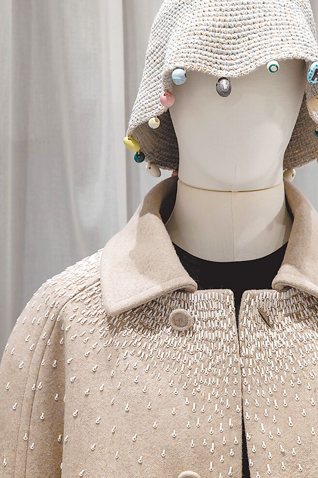 订制沙龙展可以看到许多不同秀上的作品，因为可接受订制缘故，所以稀有性相当高。（黄唯淯摄）