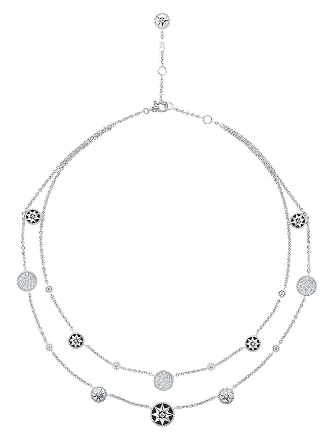 Rose des Vents罗盘玫瑰白K金珍珠母贝缟玛瑙钻石多层次项炼，95万元。（Dior提供）