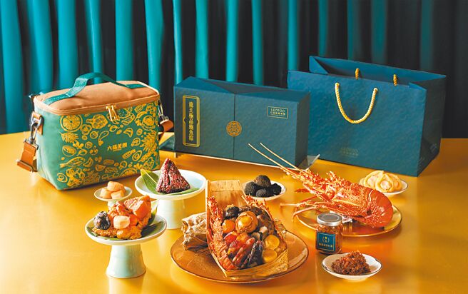 六福旅游集团推出热销奢华粽礼「龙王极品粽礼」（见图），结合世界三大名鲍之一的网鲍、日本干贝、松露等顶级食材。（六福旅游集团提供）