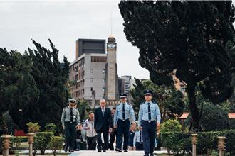 李棟樑向空軍烈士致祭  緬懷忠勇英靈