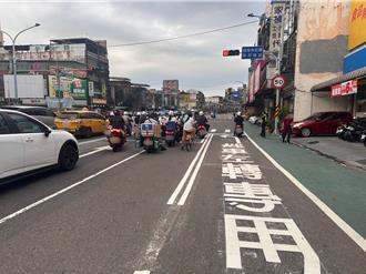 桃園龜山萬壽三民路口新號誌 警尖峰時段派員宣導